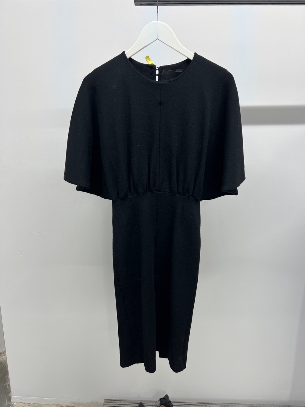 Elegant Black Midi Dress with Batwing Sleeves